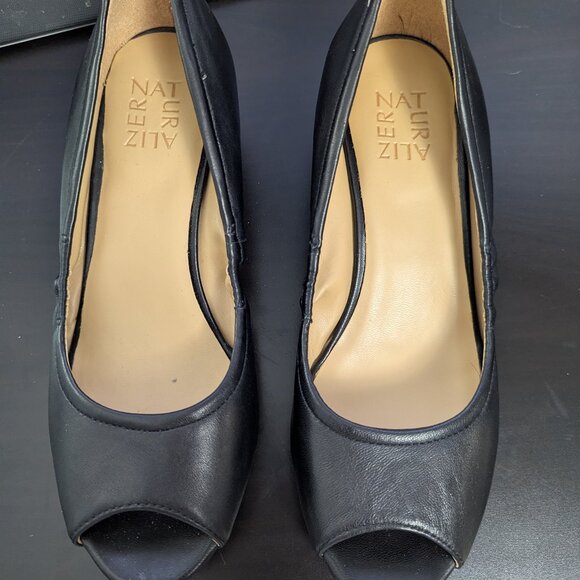 NEW Naturalizer Black Wedge Leather Pumps Size 7 Contrast Peep Toe Comfort - Picture 3 of 8